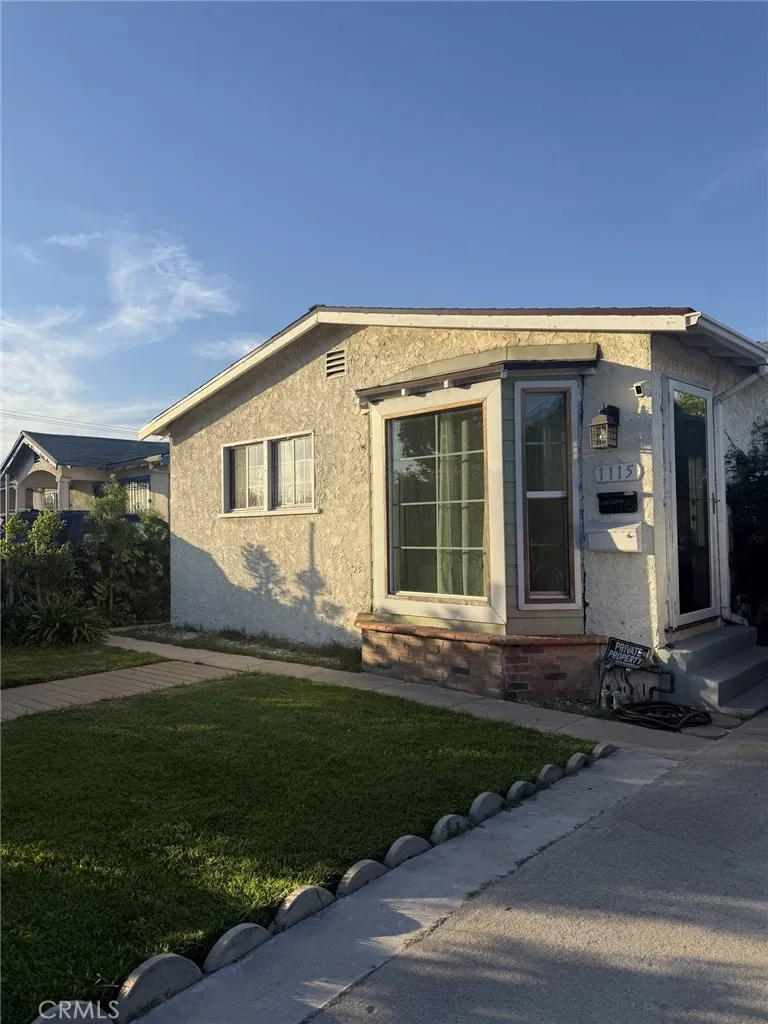 1115 E 105th Los Angeles, CA 90002