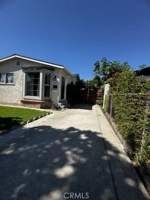 1115 E 105th Los Angeles, CA 90002