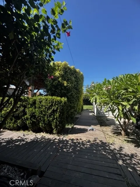 1115 E 105th Los Angeles, CA 90002