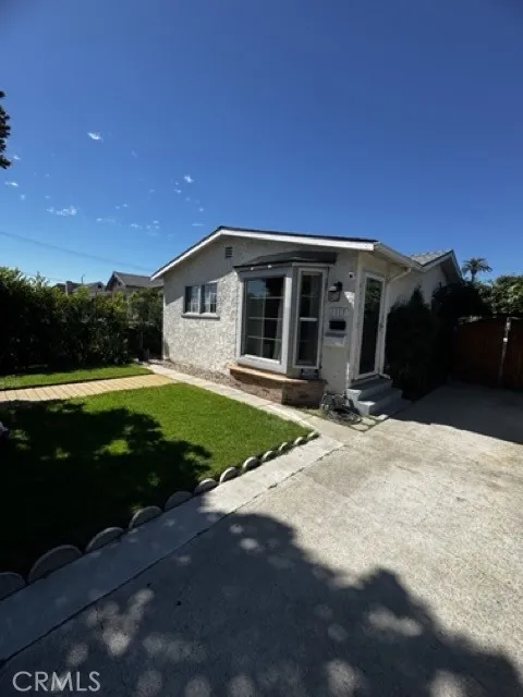 1115 E 105th Los Angeles, CA 90002