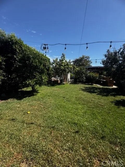 1115 E 105th Los Angeles, CA 90002