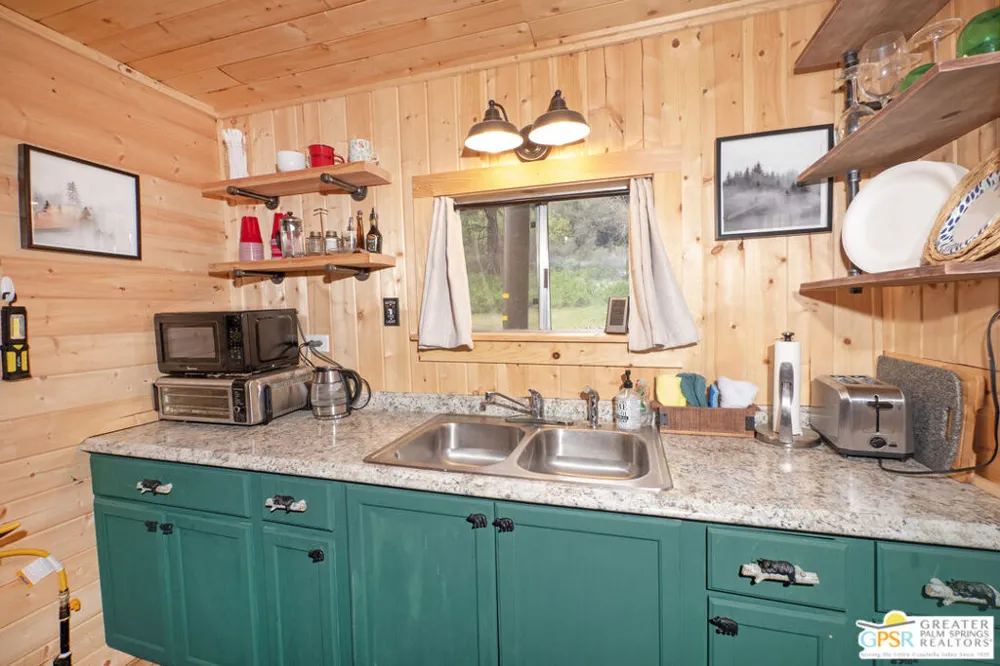 69 Seven Oaks Trail Angelus Oaks, CA 92305