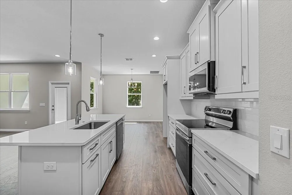 4502 FAIRWAY OAKS DRIVE Mulberry, FL 33860