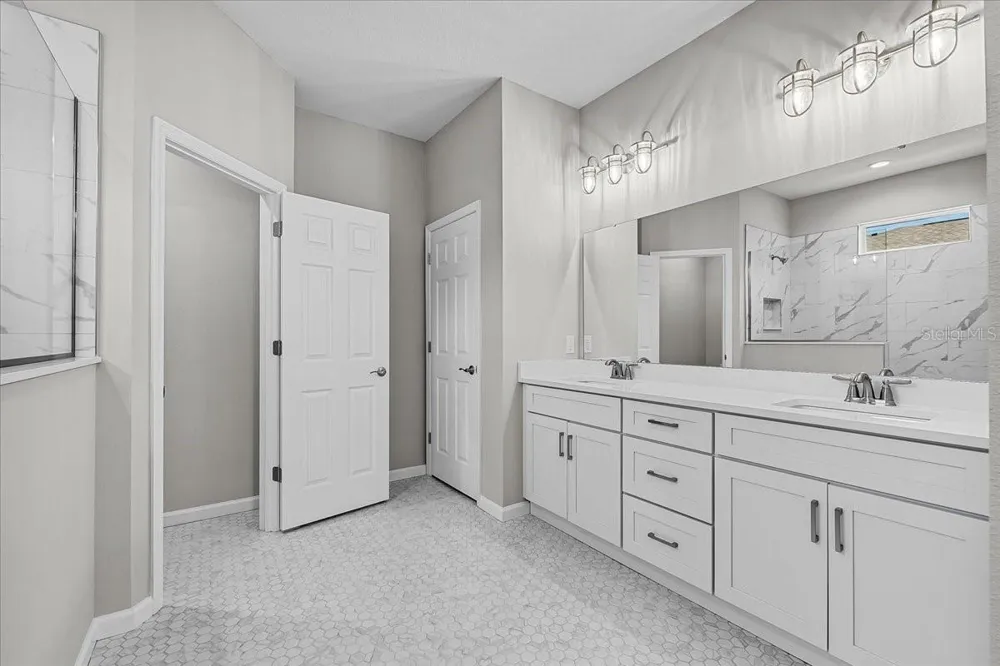 4502 FAIRWAY OAKS DRIVE Mulberry, FL 33860