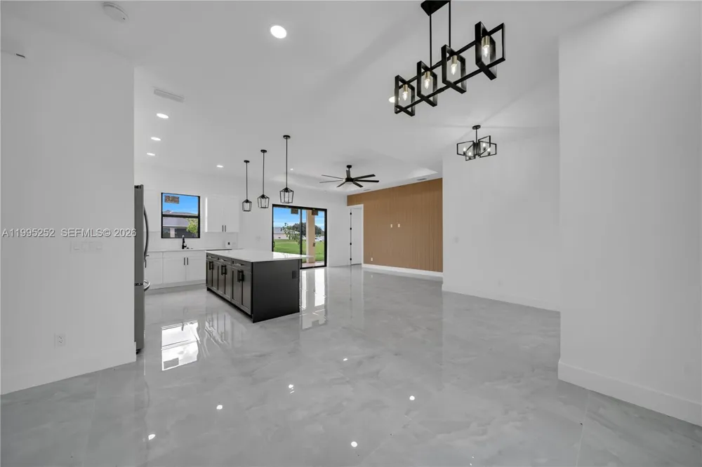 2720 Santa Barbara blvd n Cape Coral, FL 33993