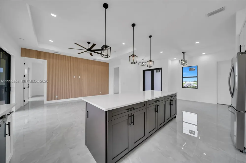 2720 Santa Barbara blvd n Cape Coral, FL 33993
