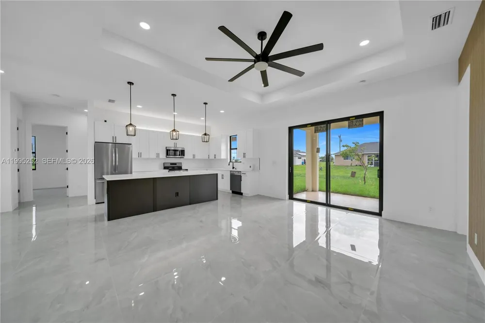 2720 Santa Barbara blvd n Cape Coral, FL 33993