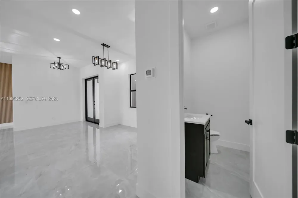 2720 Santa Barbara blvd n Cape Coral, FL 33993