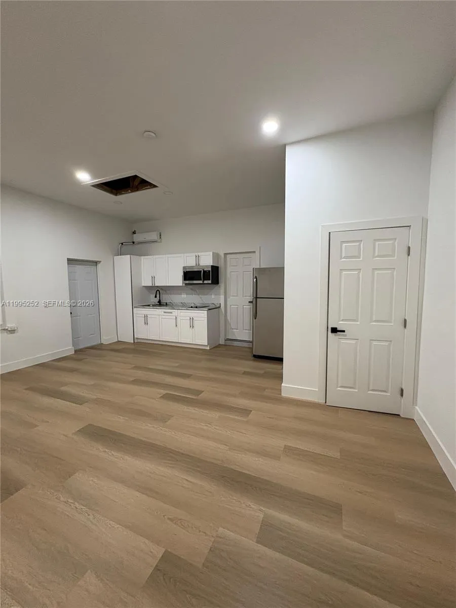 2720 Santa Barbara blvd n Cape Coral, FL 33993