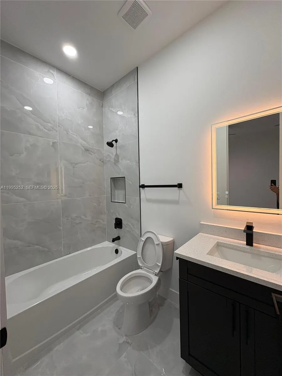 2720 Santa Barbara blvd n Cape Coral, FL 33993
