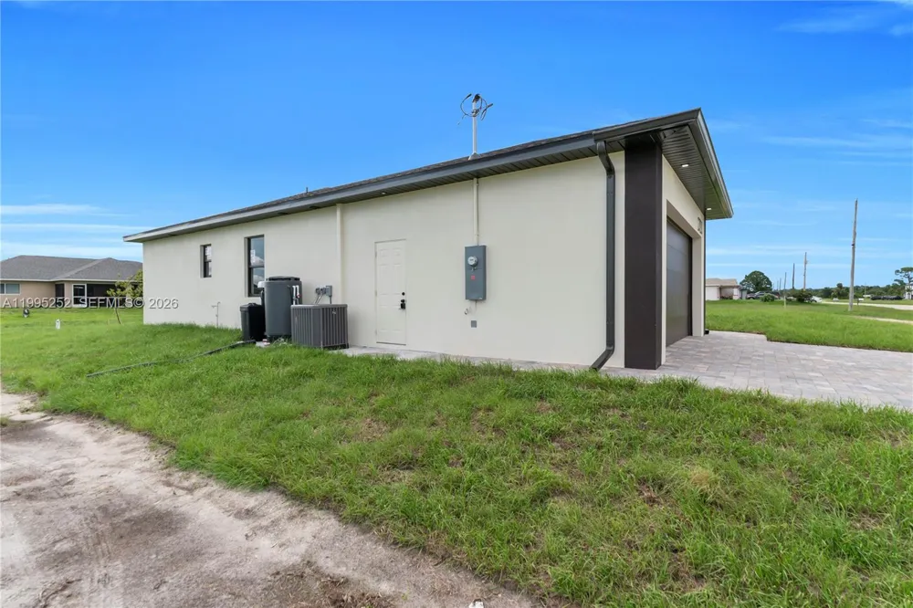 2720 Santa Barbara blvd n Cape Coral, FL 33993