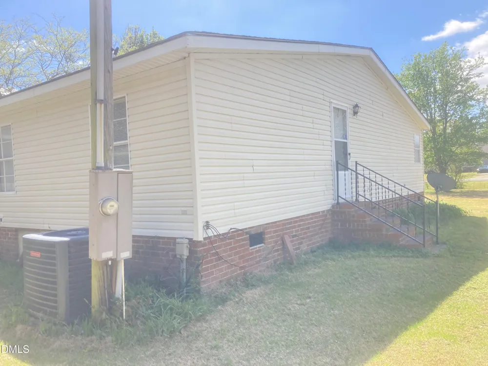1586 Gum Swamp Church Road Greenville, NC 27834