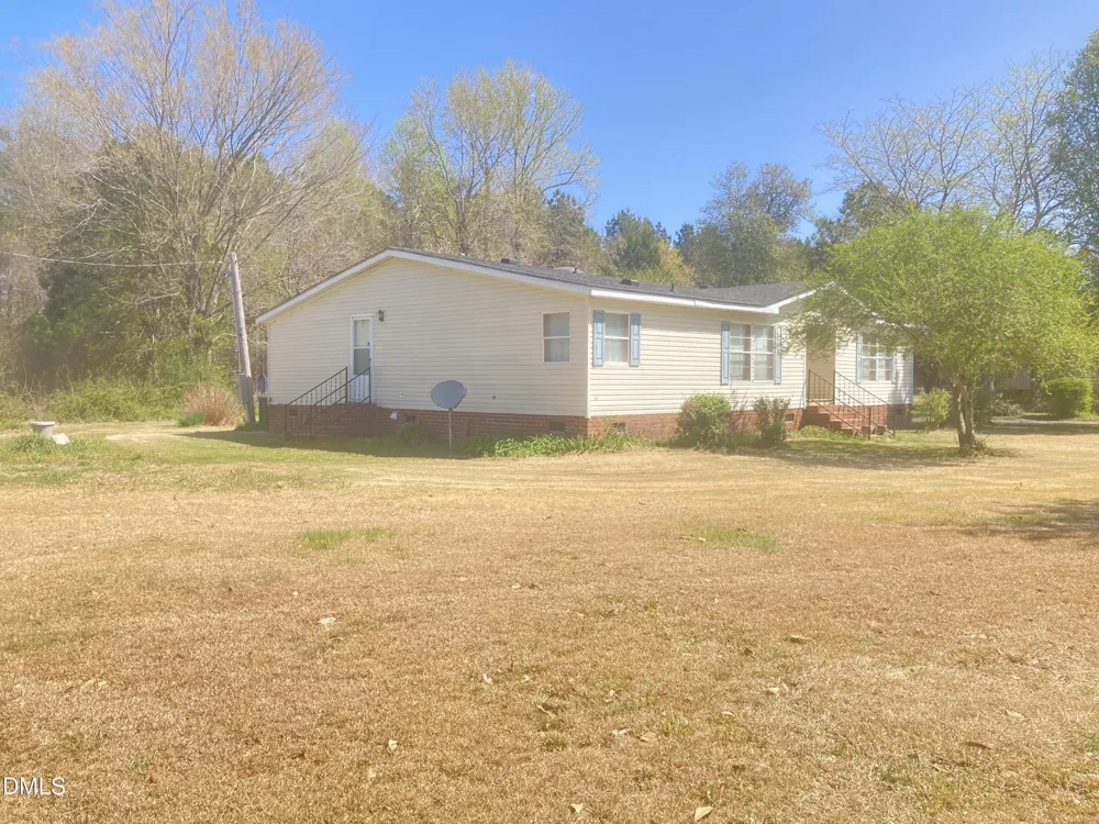 1586 Gum Swamp Church Road Greenville, NC 27834