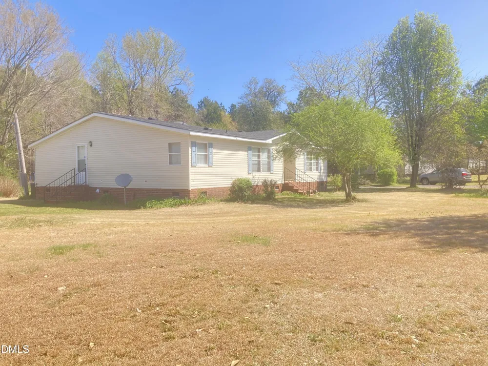 1586 Gum Swamp Church Road Greenville, NC 27834