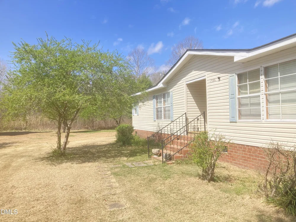 1586 Gum Swamp Church Road Greenville, NC 27834