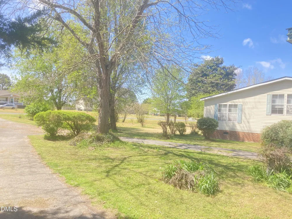 1586 Gum Swamp Church Road Greenville, NC 27834