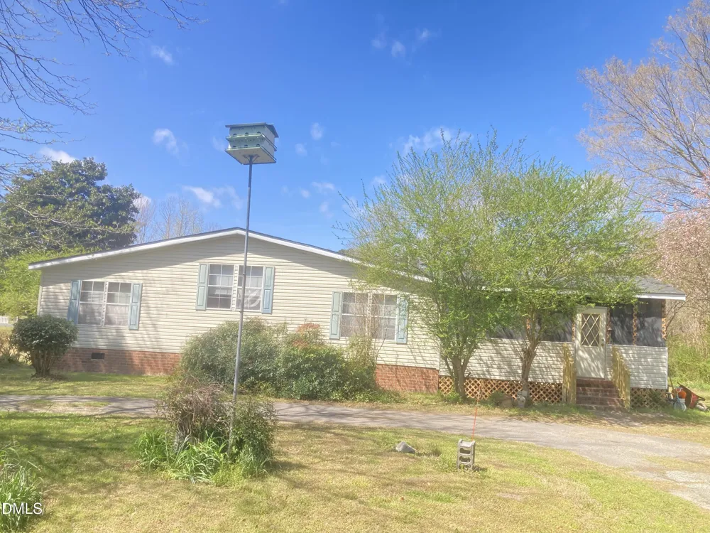 1586 Gum Swamp Church Road Greenville, NC 27834
