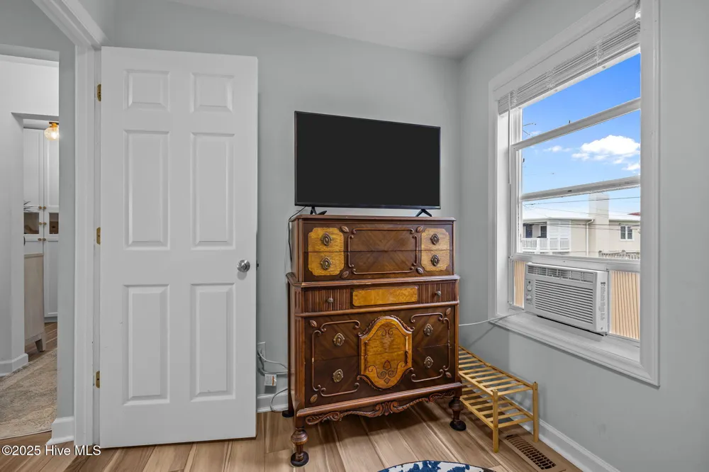 201 W Glenn Street Atlantic Beach, NC 28512
