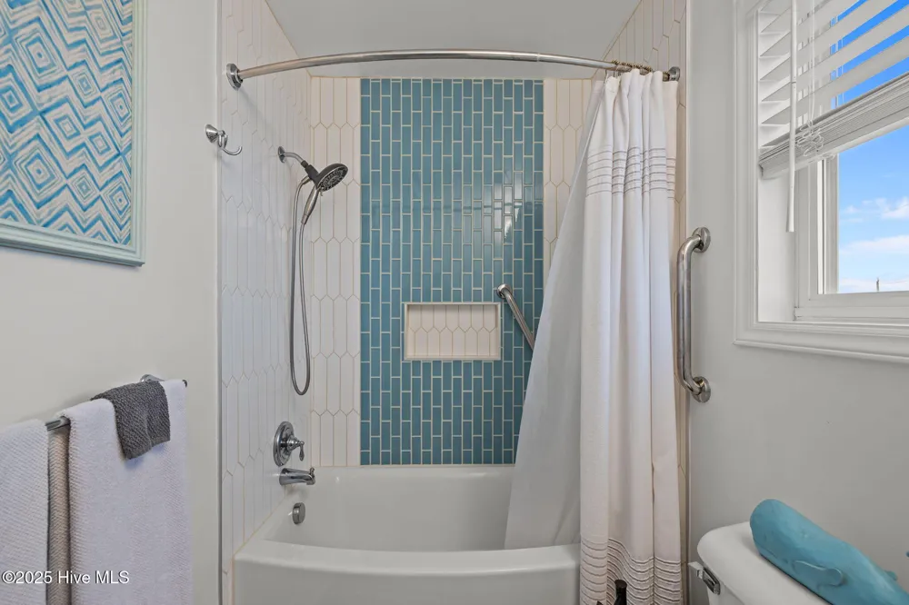 201 W Glenn Street Atlantic Beach, NC 28512