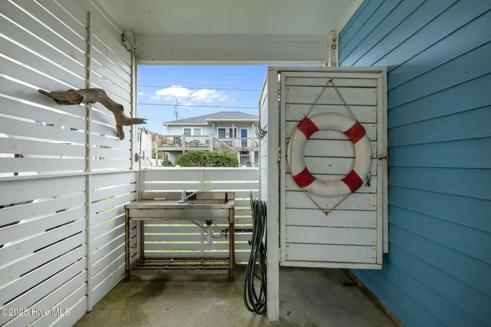 201 W Glenn Street Atlantic Beach, NC 28512