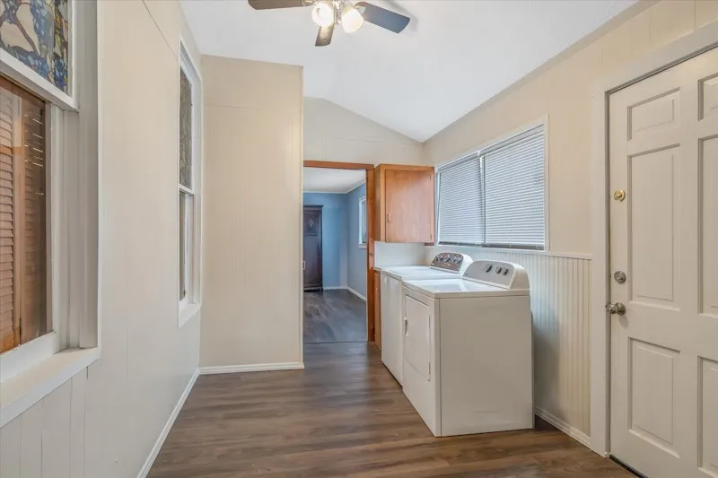 1419 Sycamore Palestine, TX 75801