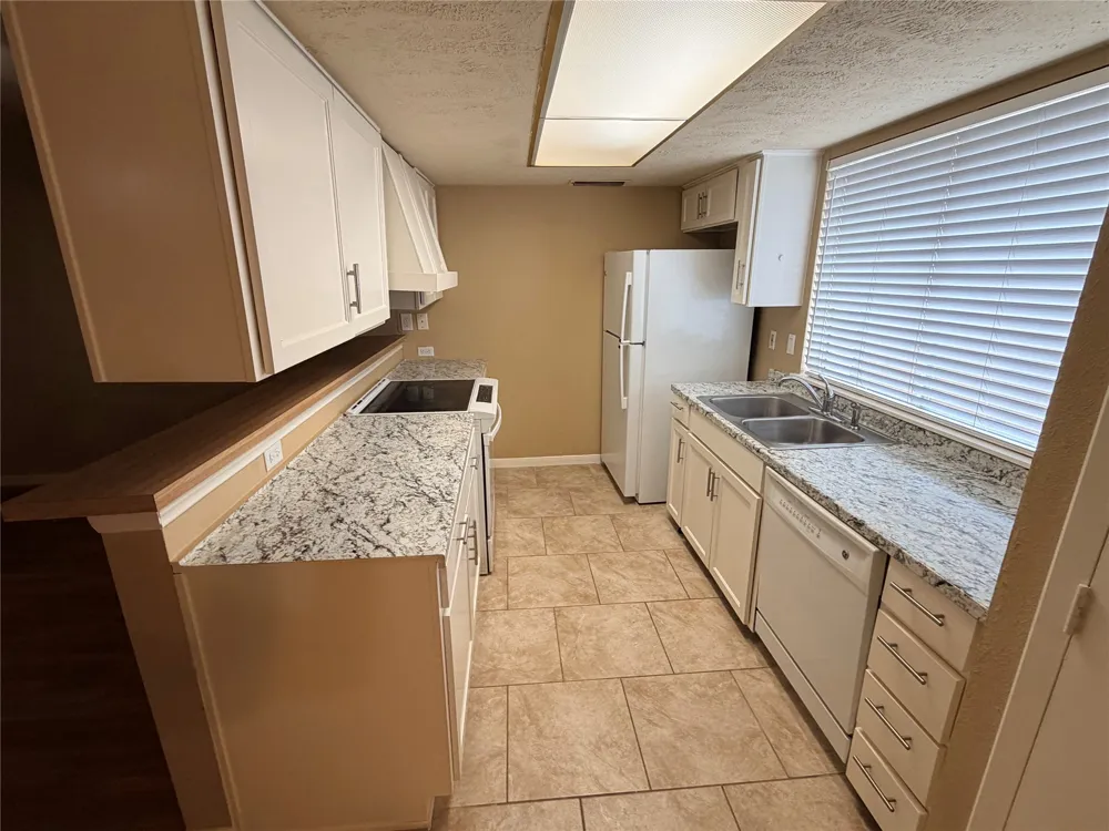 2051 Embassy Way Carrollton, TX 75006