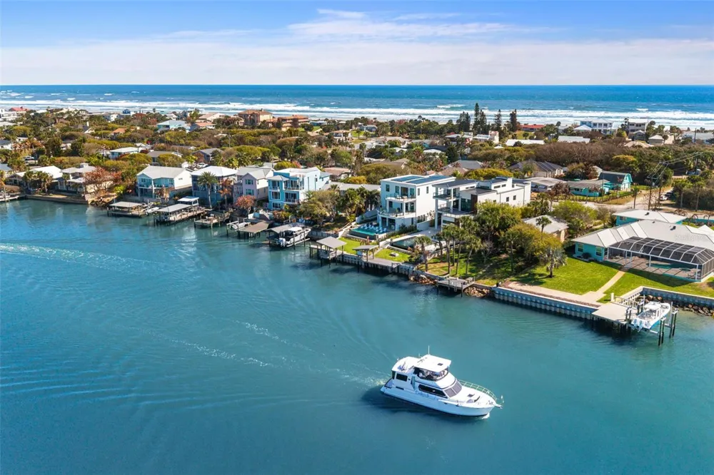1194 PENINSULA AVENUE New Smyrna Beach, FL 32169
