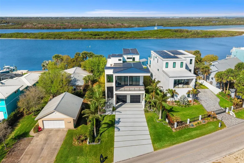 1194 PENINSULA AVENUE New Smyrna Beach, FL 32169