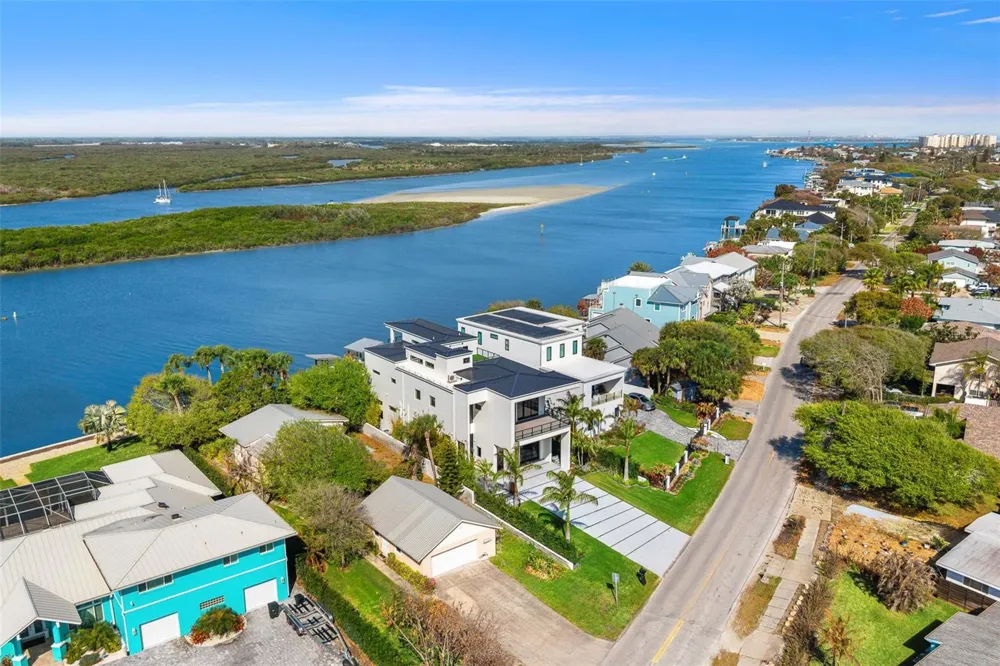 1194 PENINSULA AVENUE New Smyrna Beach, FL 32169