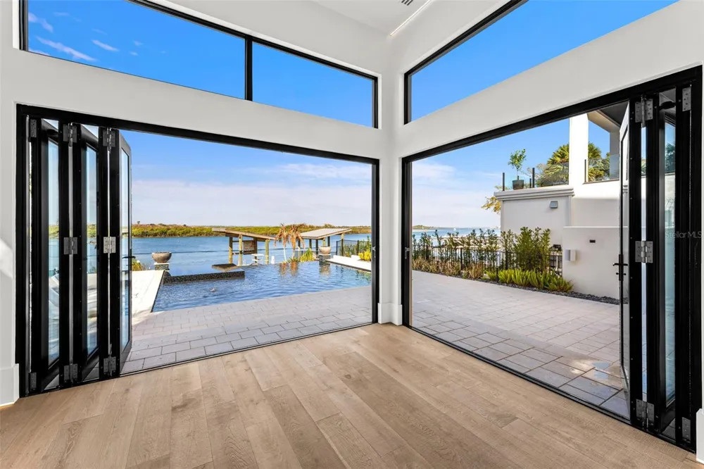 1194 PENINSULA AVENUE New Smyrna Beach, FL 32169