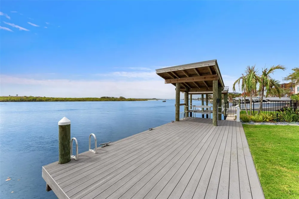 1194 PENINSULA AVENUE New Smyrna Beach, FL 32169
