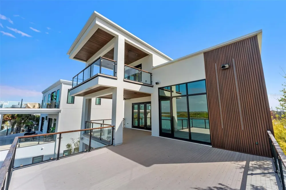 1194 PENINSULA AVENUE New Smyrna Beach, FL 32169