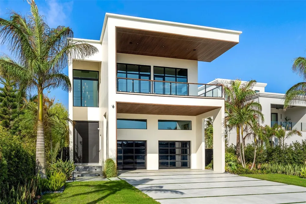 1194 PENINSULA AVENUE New Smyrna Beach, FL 32169