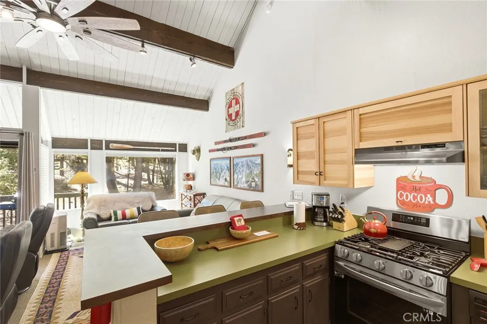 41935 Switzerland Big Bear Lake, CA 92315