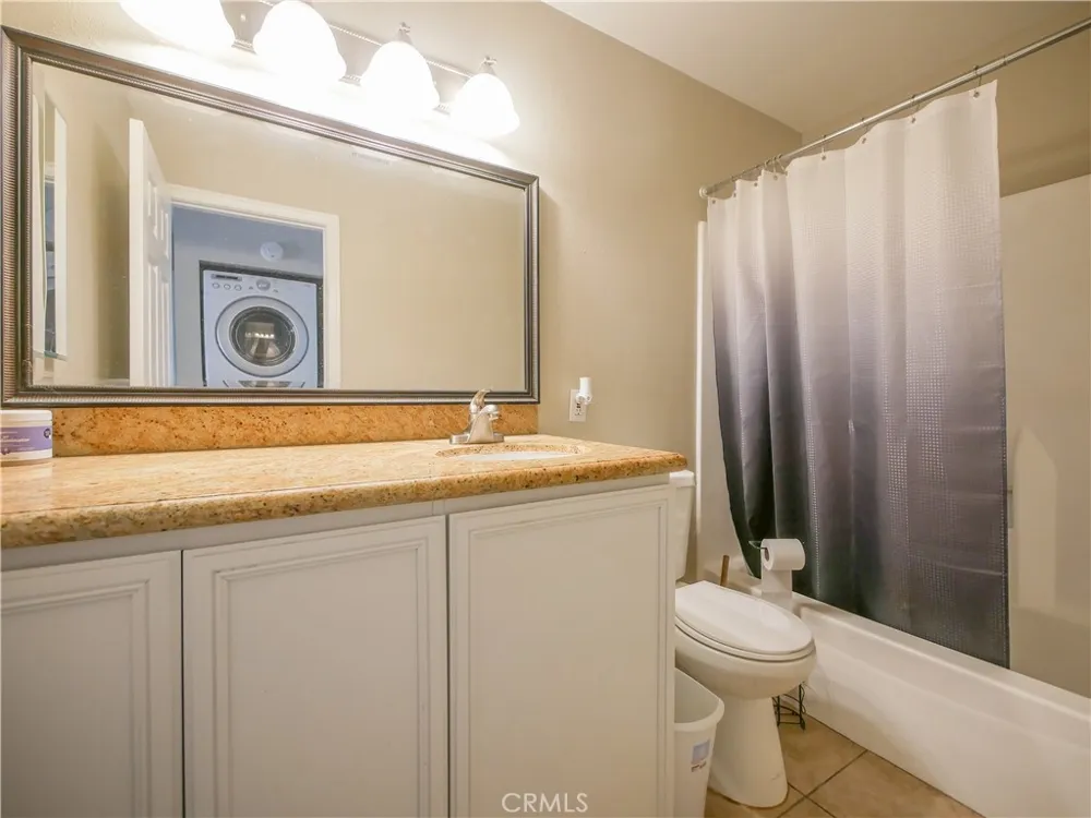1518 Border #G Corona, CA 92882