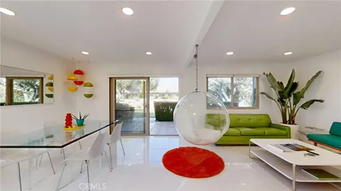3195 Club Circle W