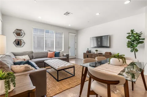 5560 Boardwalk #105