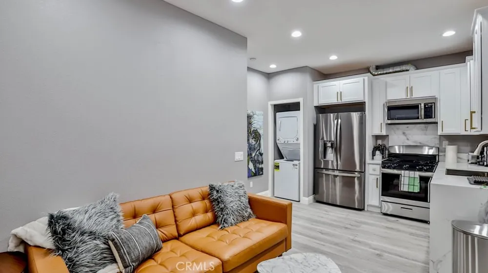 408 S Flower Street Santa Ana, CA 92703