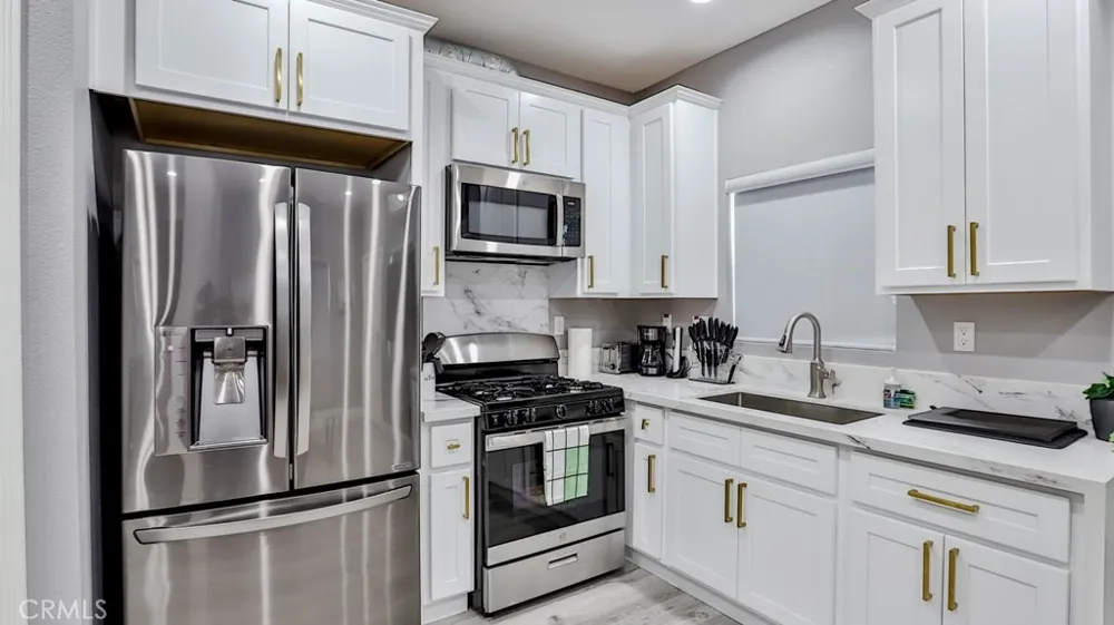 408 S Flower Street Santa Ana, CA 92703