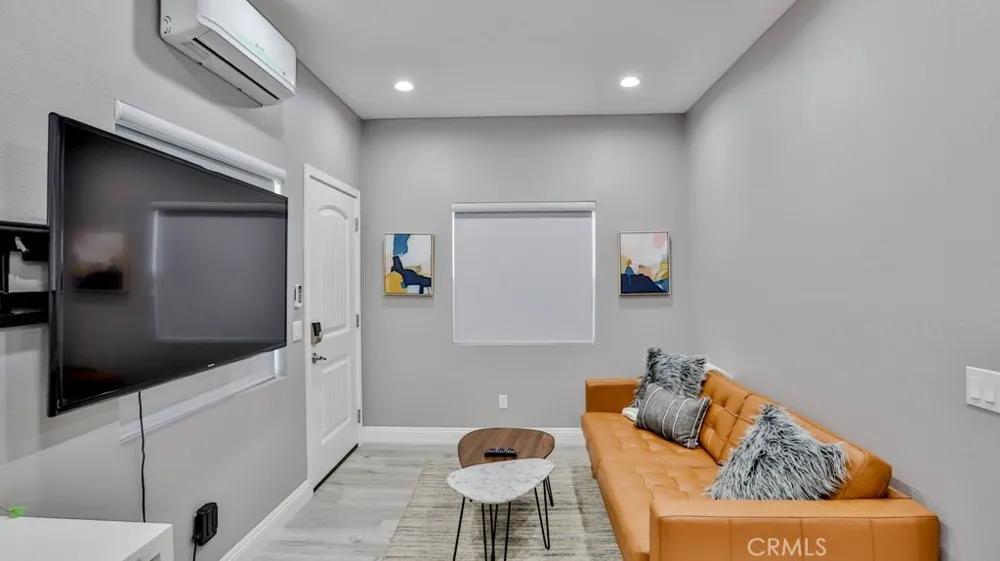 408 S Flower Street Santa Ana, CA 92703