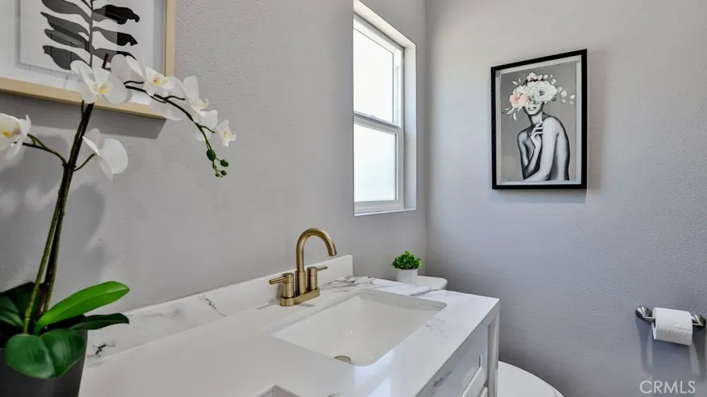 408 S Flower Street Santa Ana, CA 92703