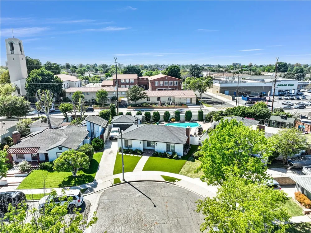 3965 Marshall Long Beach, CA 90807