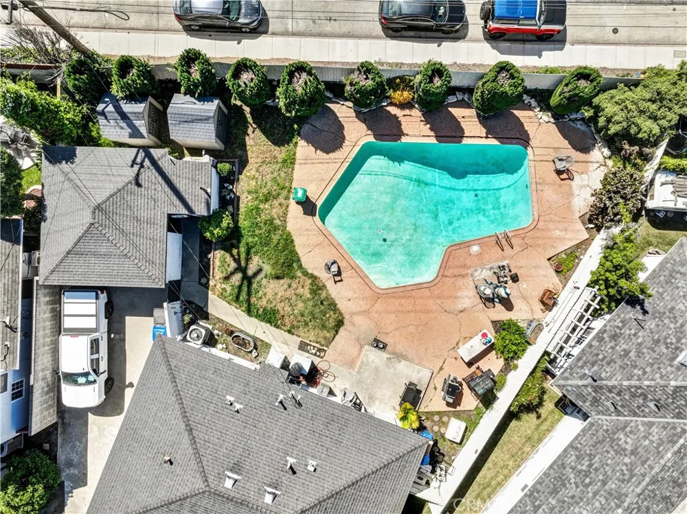 3965 Marshall Long Beach, CA 90807