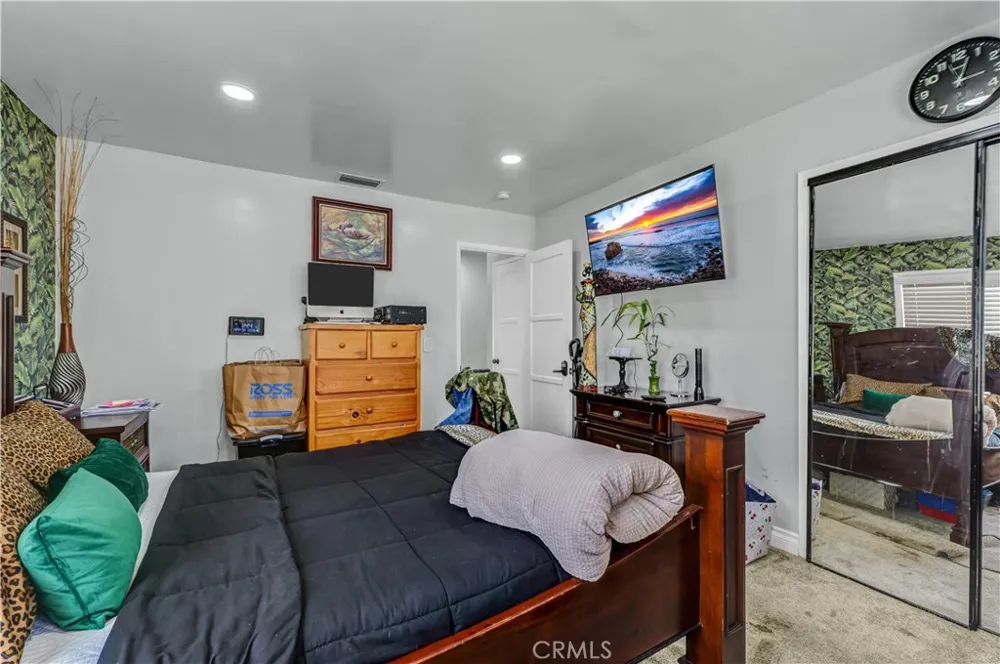 3965 Marshall Long Beach, CA 90807