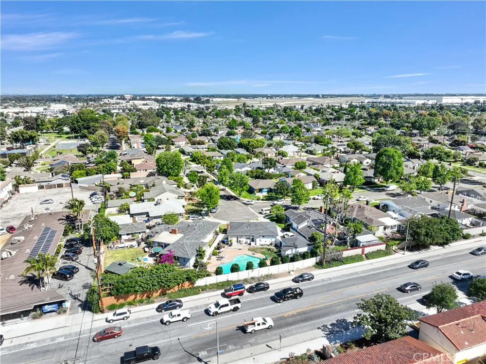 3965 Marshall Long Beach, CA 90807