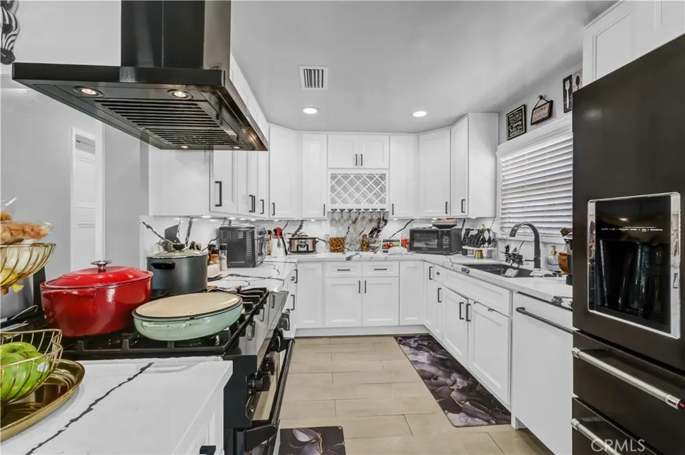 3965 Marshall Long Beach, CA 90807