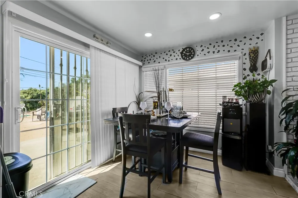 3965 Marshall Long Beach, CA 90807