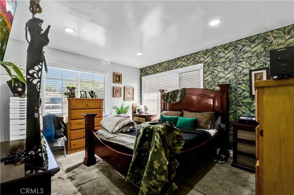 3965 Marshall Long Beach, CA 90807