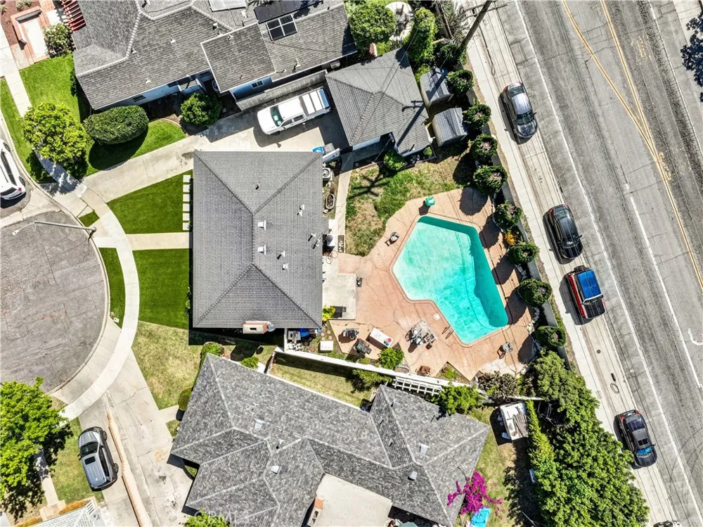 3965 Marshall Long Beach, CA 90807