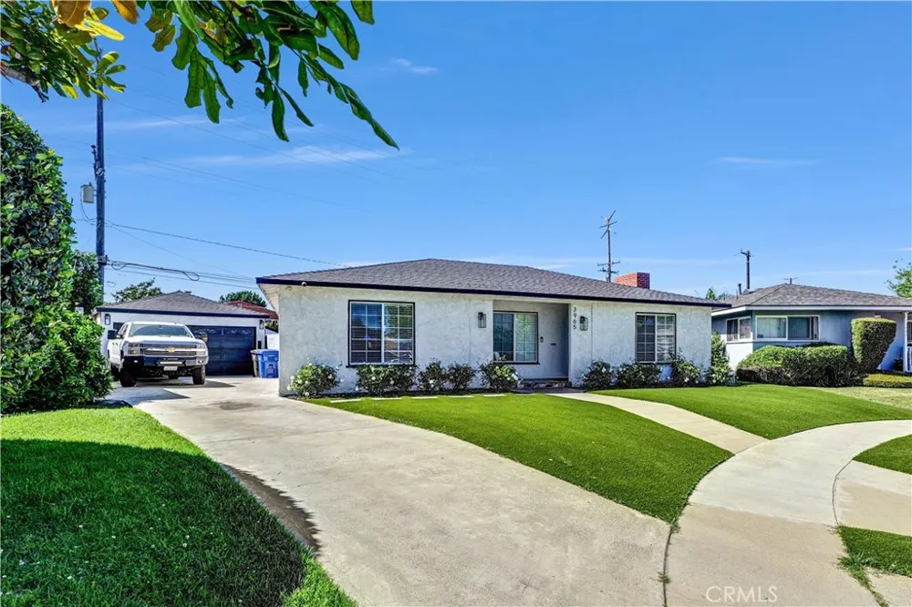 3965 Marshall Long Beach, CA 90807